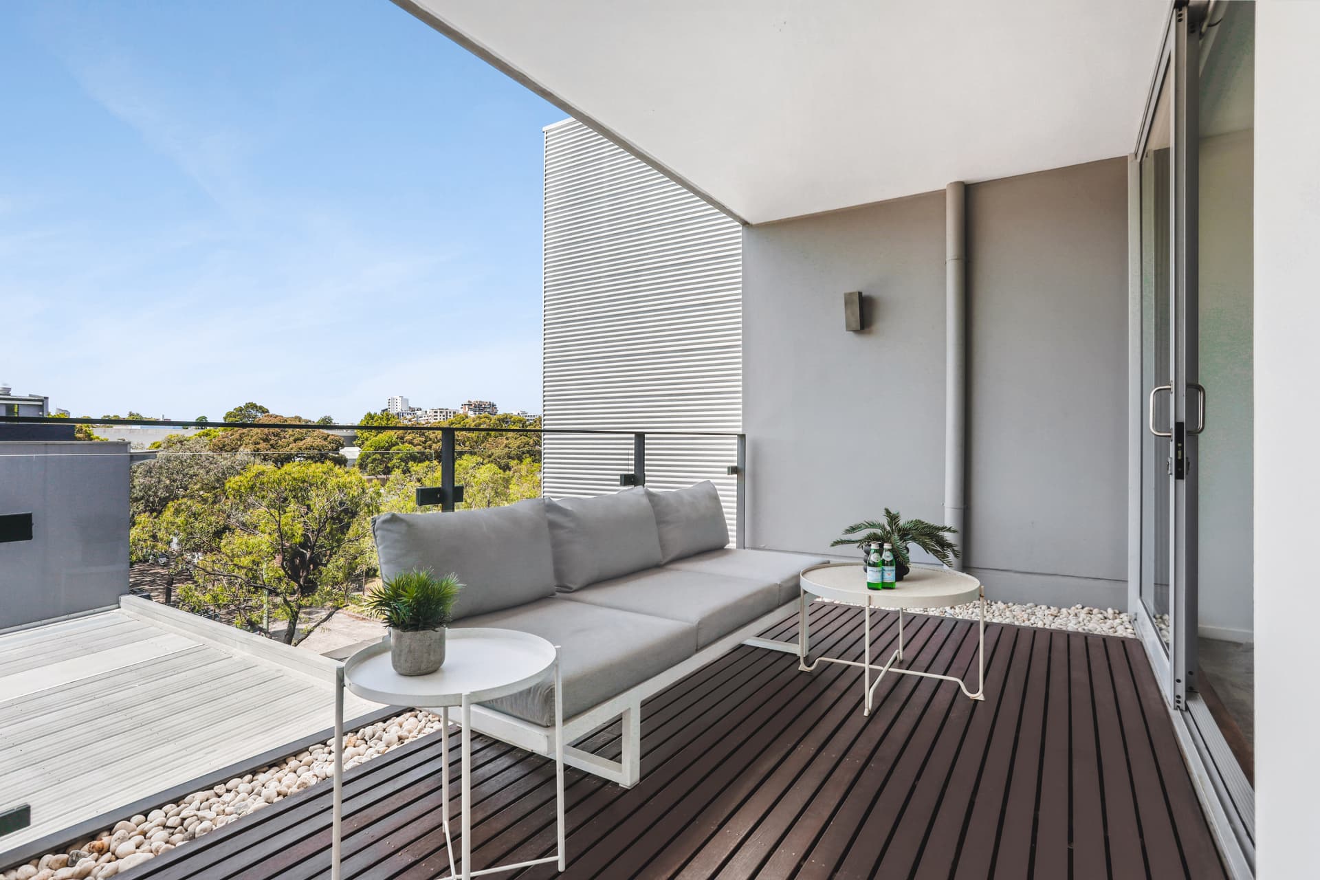 225/2-4 Powell Street, Waterloo NSW
